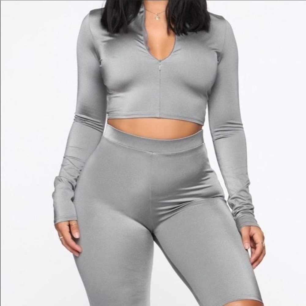 Spandex Set! - Picture 2 of 3